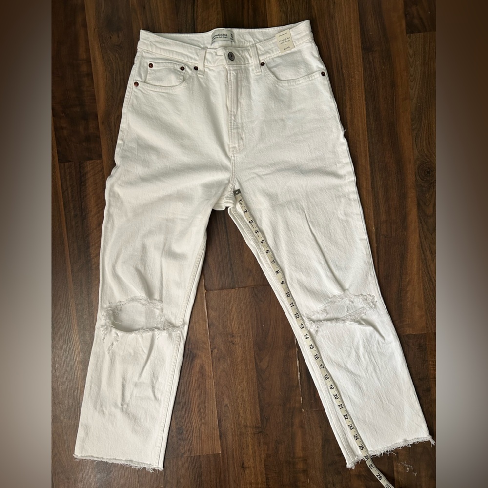 Abercrombie & Fitch White Distressed Jeans High Rise Ankle Straight Size 30/10 - Picture 8 of 9